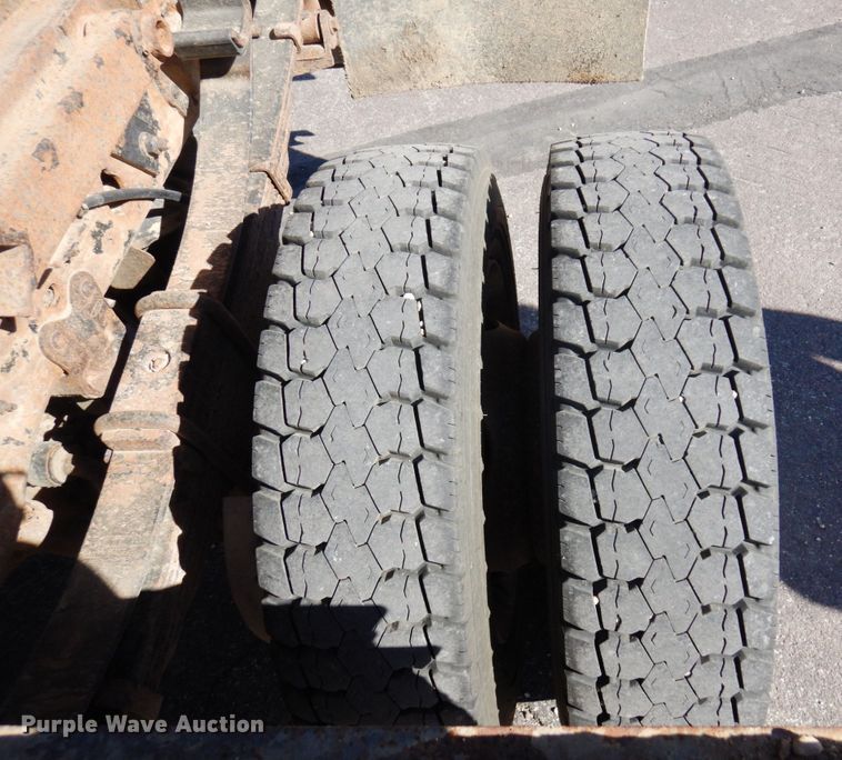 image for item MH9228 2002 Ford F550 Super Duty XL  dump truck