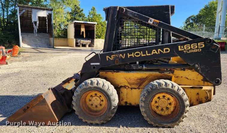 image for item MK9371 1998 New Holland LX665 Turbo  skid steer loader