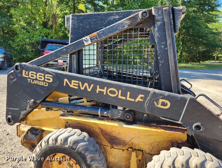 image for item MK9371 1998 New Holland LX665 Turbo  skid steer loader