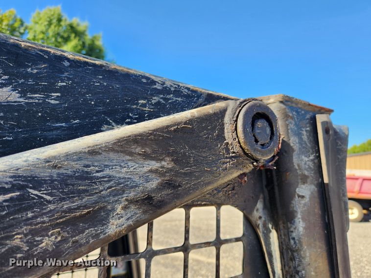 image for item MK9371 1998 New Holland LX665 Turbo  skid steer loader