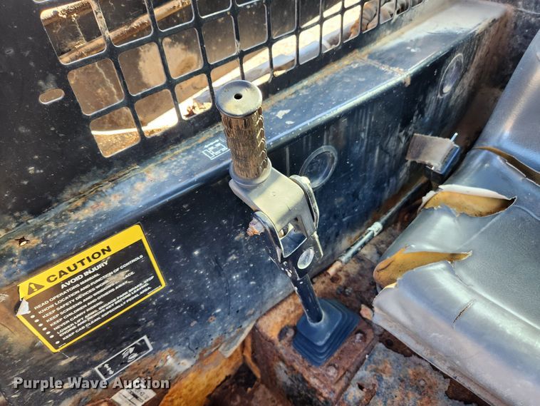 image for item MK9371 1998 New Holland LX665 Turbo  skid steer loader