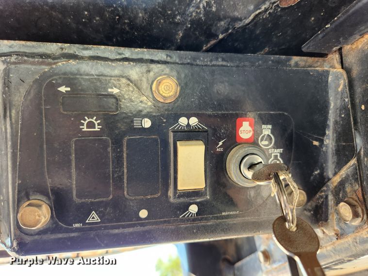 image for item MK9371 1998 New Holland LX665 Turbo  skid steer loader