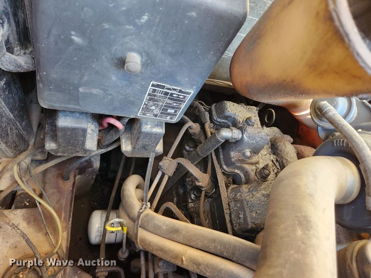 image for item MK9371 1998 New Holland LX665 Turbo  skid steer loader