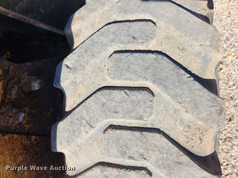 image for item MK9371 1998 New Holland LX665 Turbo  skid steer loader