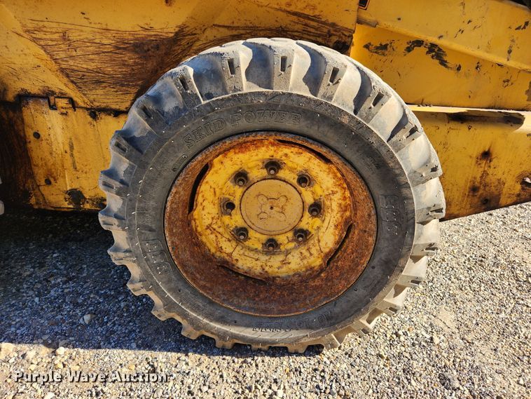 image for item MK9371 1998 New Holland LX665 Turbo  skid steer loader