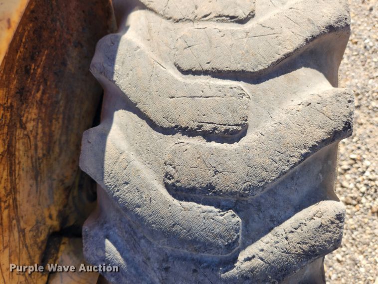 image for item MK9371 1998 New Holland LX665 Turbo  skid steer loader