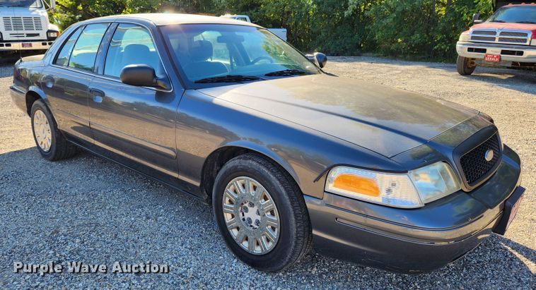 image for item MK9373 2005 Ford Crown Victoria Police Interceptor