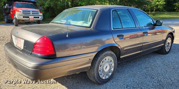 image for item MK9373 2005 Ford Crown Victoria Police Interceptor