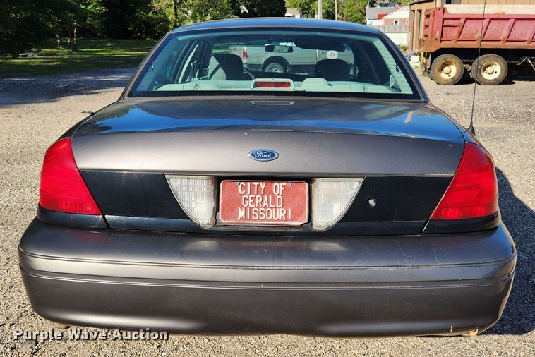 image for item MK9373 2005 Ford Crown Victoria Police Interceptor