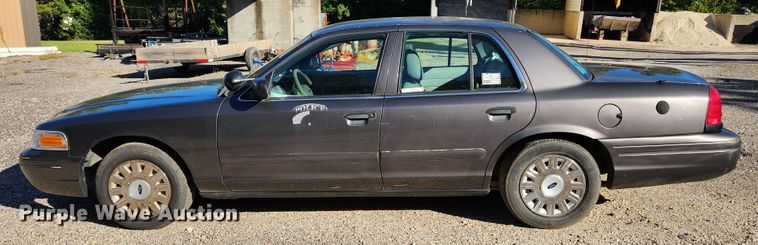 image for item MK9373 2005 Ford Crown Victoria Police Interceptor