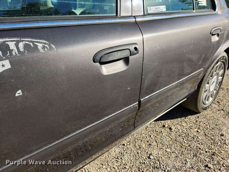 image for item MK9373 2005 Ford Crown Victoria Police Interceptor