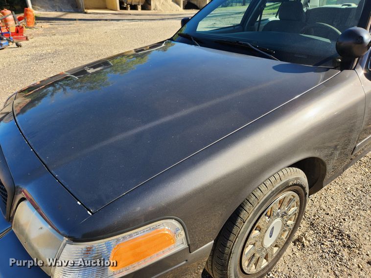image for item MK9373 2005 Ford Crown Victoria Police Interceptor