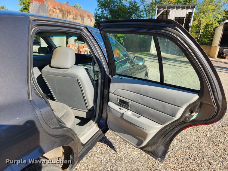 image for item MK9373 2005 Ford Crown Victoria Police Interceptor