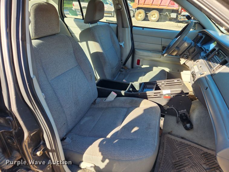 image for item MK9373 2005 Ford Crown Victoria Police Interceptor