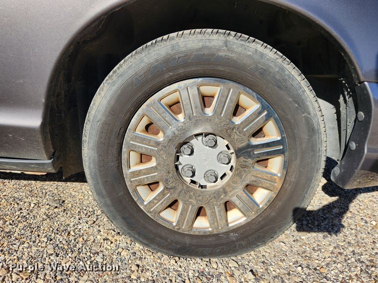 image for item MK9373 2005 Ford Crown Victoria Police Interceptor