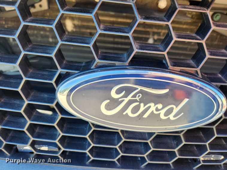 image for item MK9373 2005 Ford Crown Victoria Police Interceptor