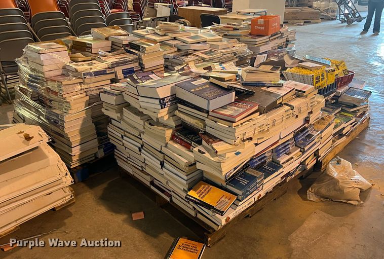 image for item MQ9827 (5) pallets of textbooks