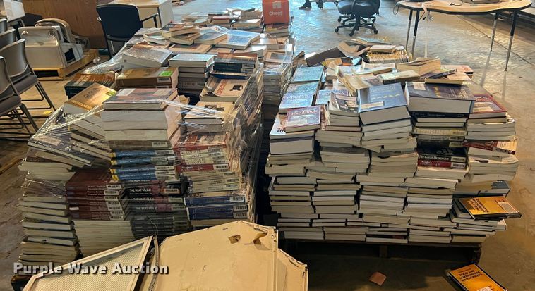 image for item MQ9827 (5) pallets of textbooks