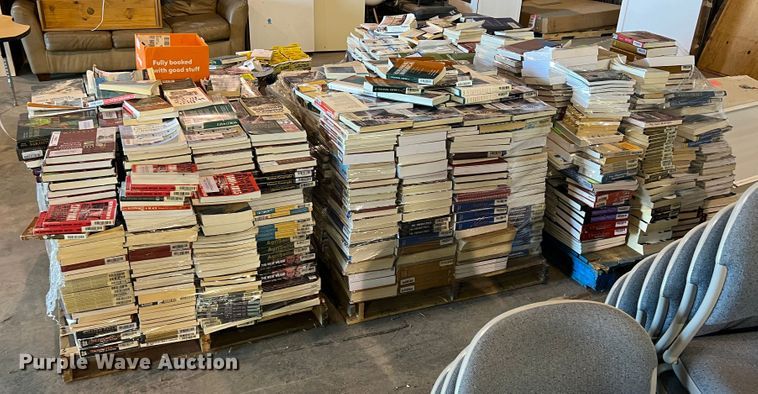 image for item MQ9827 (5) pallets of textbooks