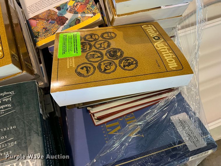 image for item MQ9827 (5) pallets of textbooks