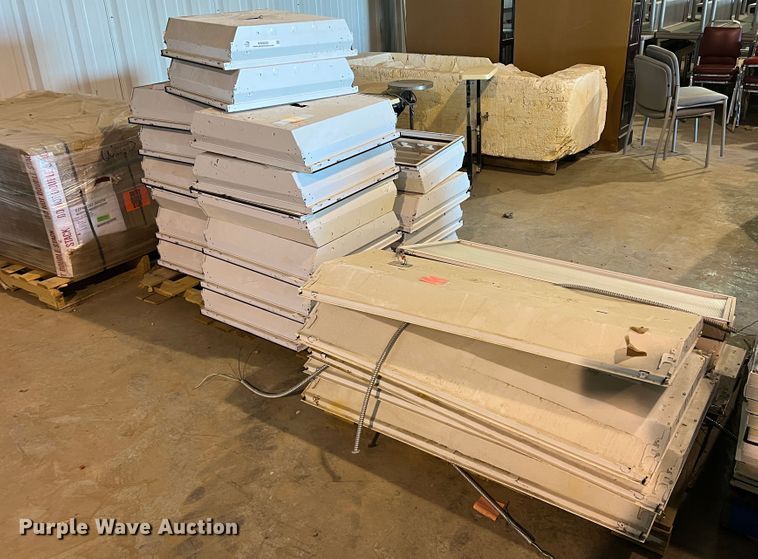 image for item MQ9828 Approximately 26 light fixtures