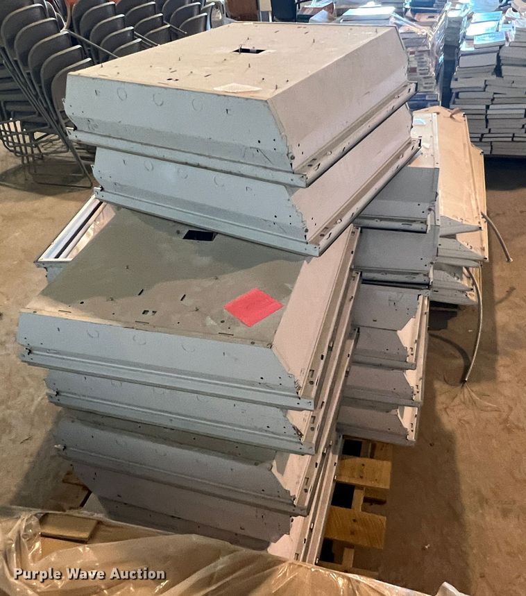 image for item MQ9828 Approximately 26 light fixtures