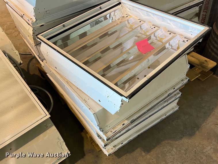 image for item MQ9828 Approximately 26 light fixtures