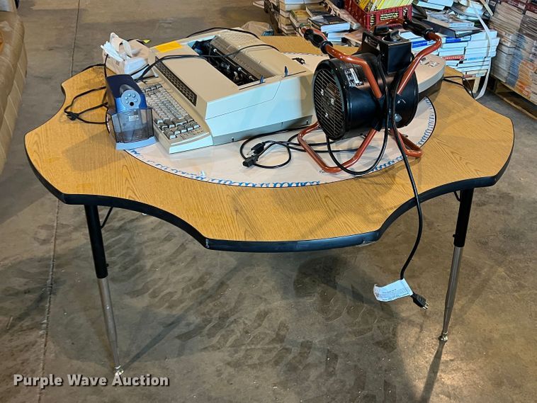 image for item MQ9829 Furniture