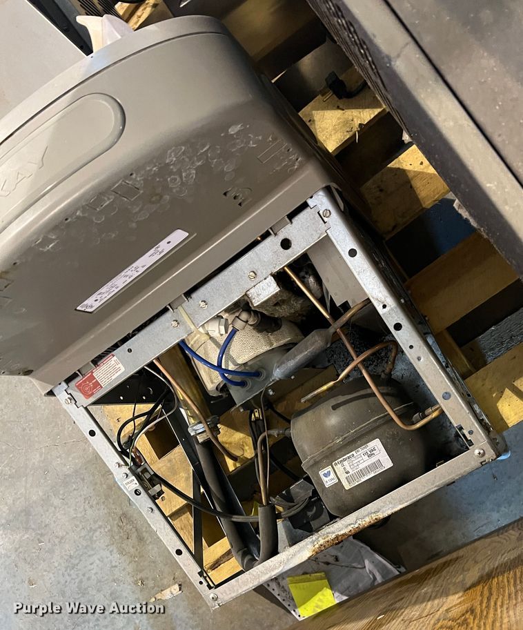 image for item MQ9830 (5) Elkay water fountains