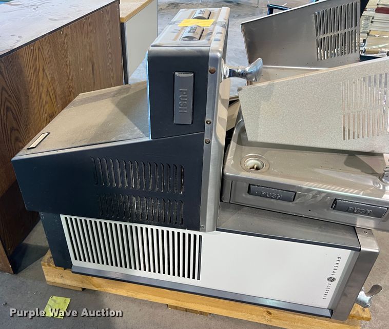 image for item MQ9830 (5) Elkay water fountains