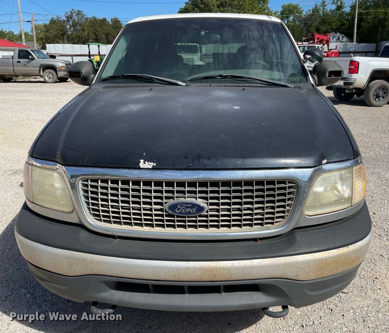 image for item MR9359 2001 Ford Expedition  SUV