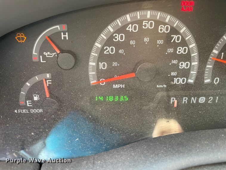 image for item MR9359 2001 Ford Expedition  SUV