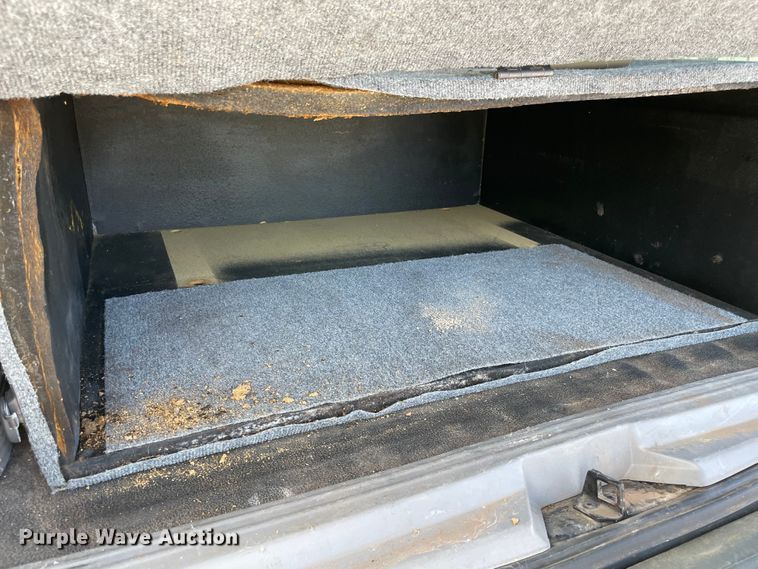 image for item MR9359 2001 Ford Expedition  SUV