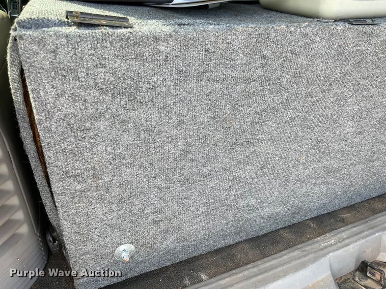 image for item MR9359 2001 Ford Expedition  SUV