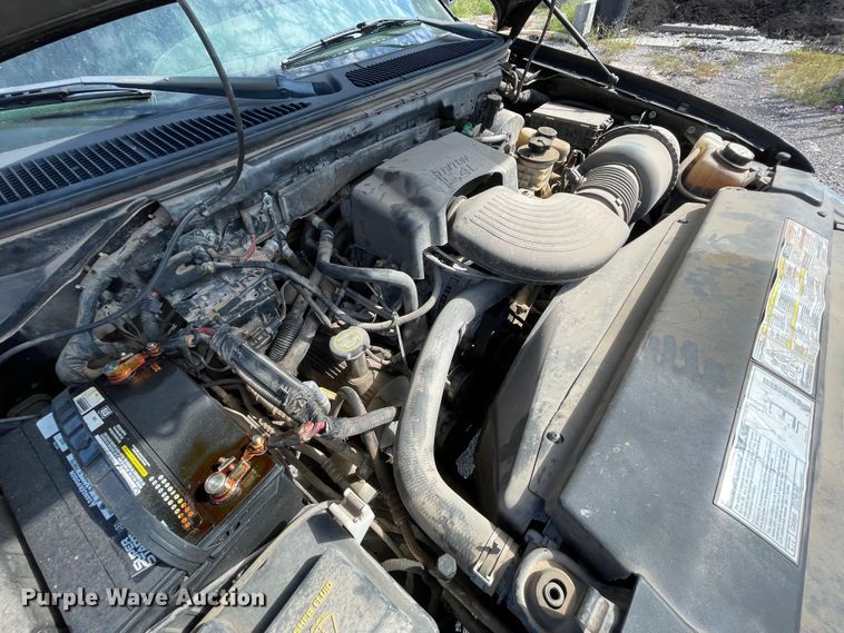 image for item MR9359 2001 Ford Expedition  SUV