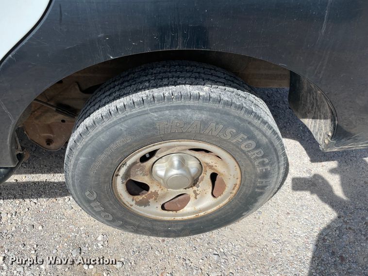 image for item MR9359 2001 Ford Expedition  SUV