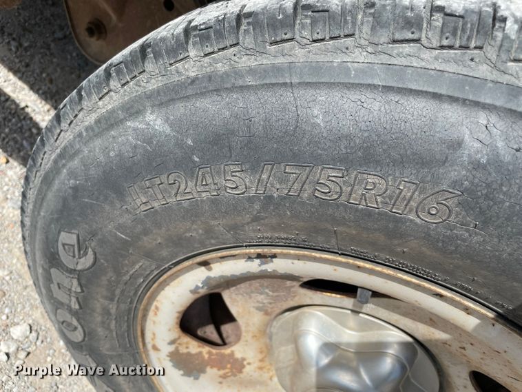 image for item MR9359 2001 Ford Expedition  SUV