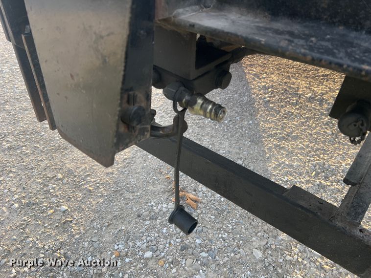 image for item MR9907 2001 Freightliner FL70  dump truck