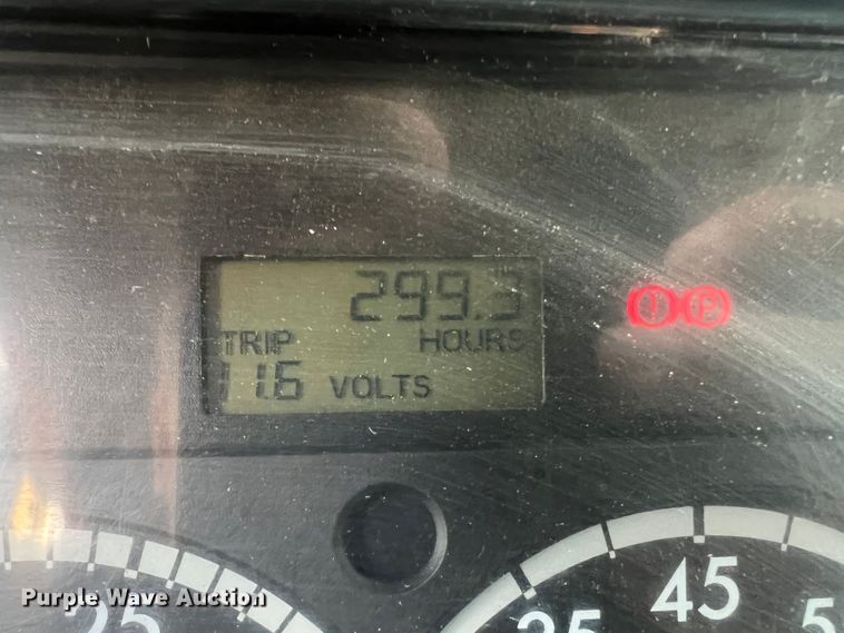 image for item MR9907 2001 Freightliner FL70  dump truck