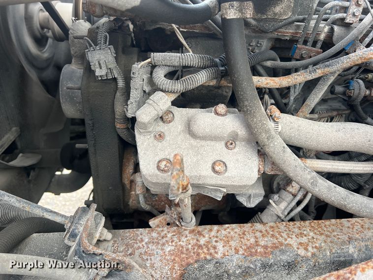 image for item MR9907 2001 Freightliner FL70  dump truck