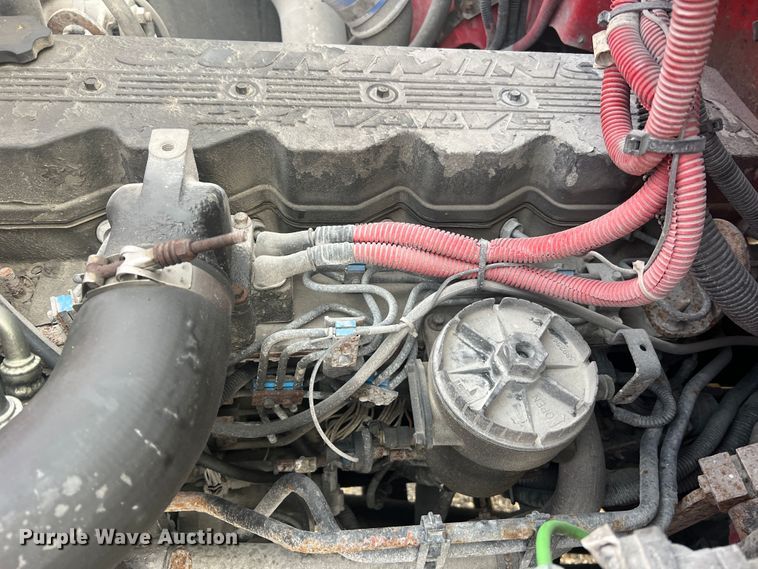 image for item MR9907 2001 Freightliner FL70  dump truck