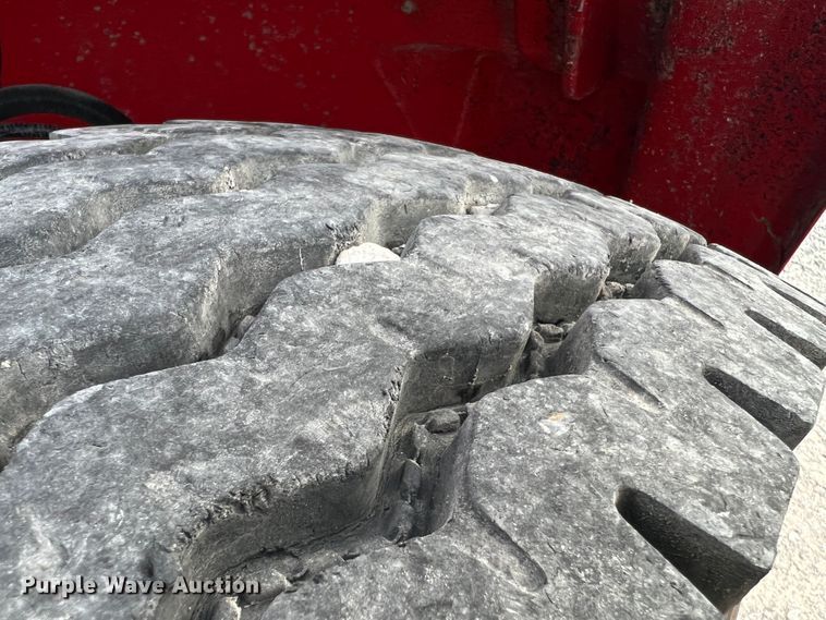 image for item MR9907 2001 Freightliner FL70  dump truck