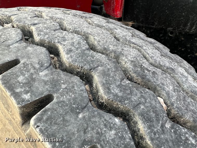 image for item MR9907 2001 Freightliner FL70  dump truck