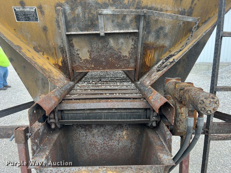 image for item MR9908 Highway Equipment Company 510-10  spreader