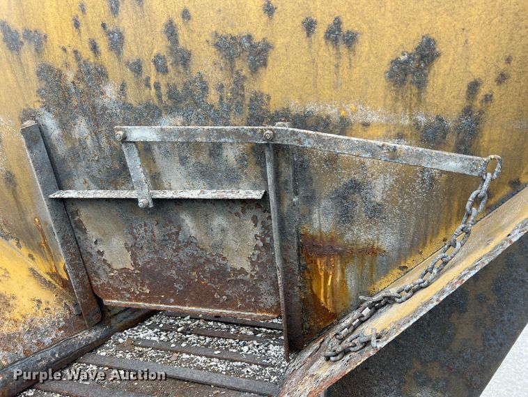 image for item MR9908 Highway Equipment Company 510-10  spreader