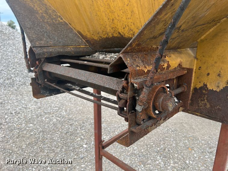 image for item MR9908 Highway Equipment Company 510-10  spreader