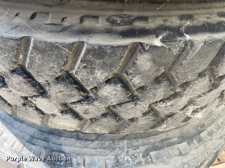 image for item MU9276 (3) wheels and tires