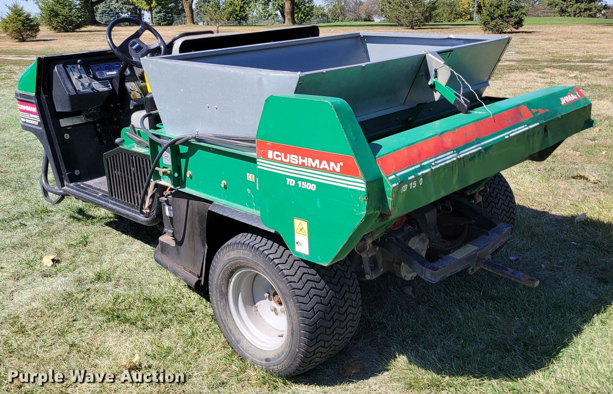 2001 Cushman Turf-Truckster 898656 utility vehicle in Lincoln, NE