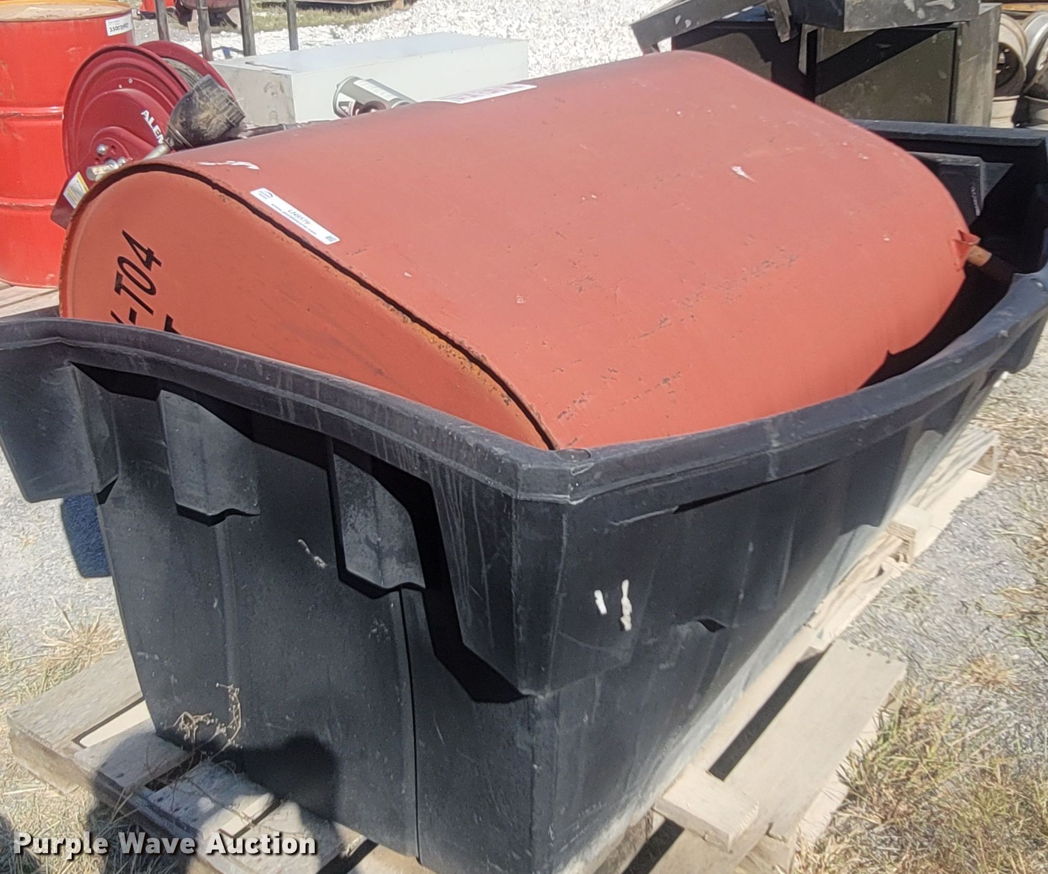 Oil tank in Bentonville, AR Item LN9579 sold Purple Wave