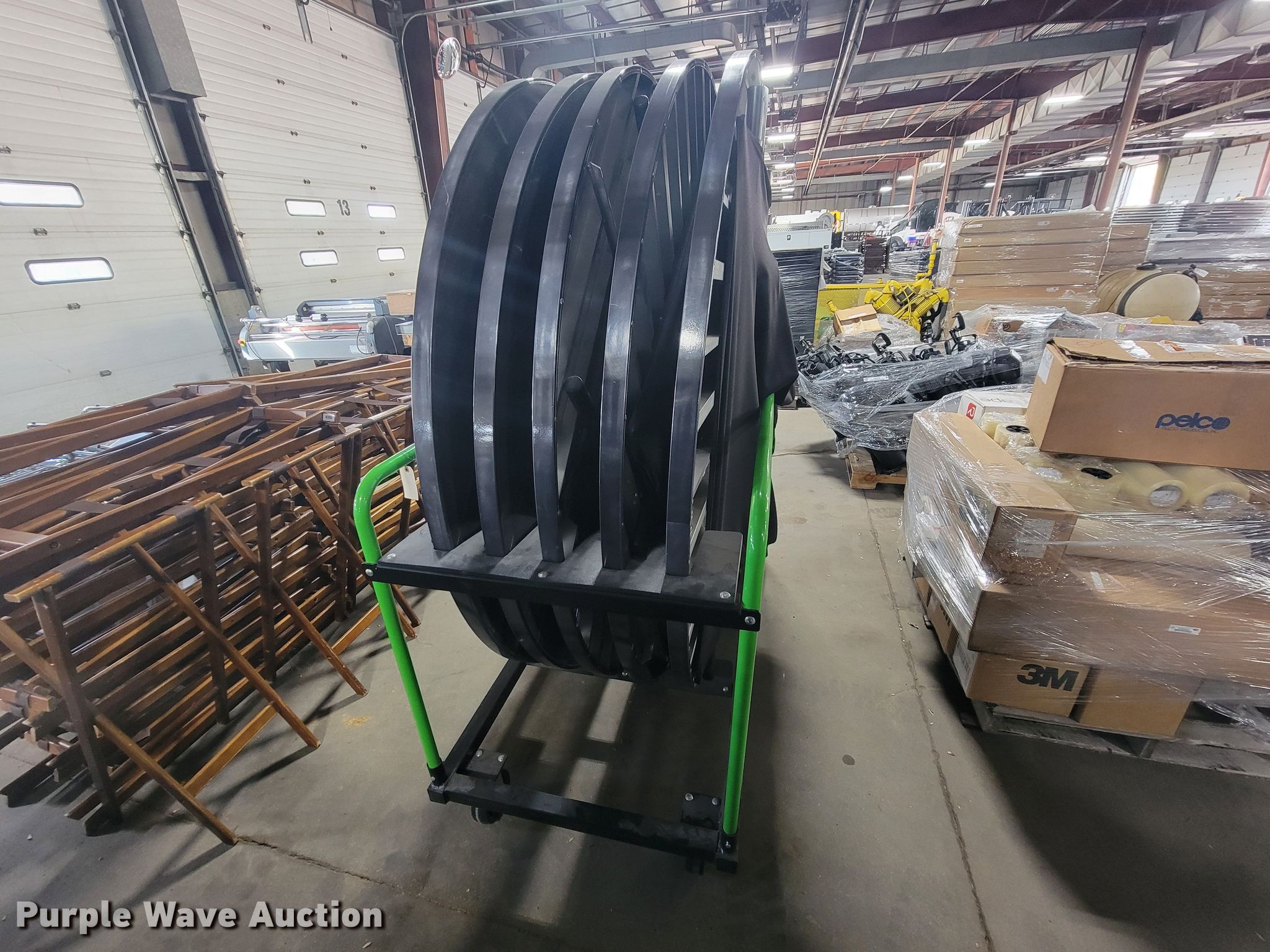 (5) round tables in Sioux Falls, SD Item LO9166 sold Purple Wave